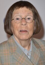 Linda Hunt