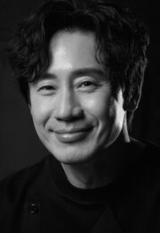 Shin Ha-kyun